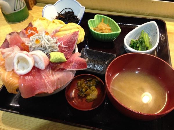 大阪超大盛りデカ盛りグルメ⑥日本料理 ゆげしまの多過ぎるランチ