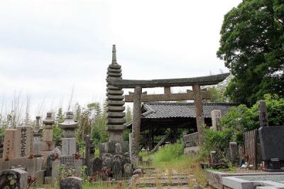 京都の心霊スポット②古い土葬の墓が並ぶ「千日墓地」