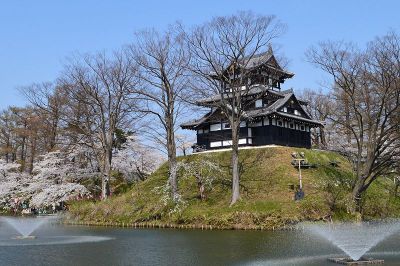 新潟県観光スポット⑧歴史探索をしながら季節を鑑賞！高田公園と高田城跡