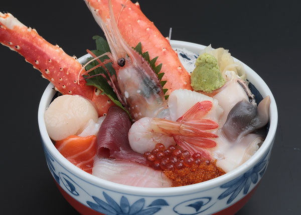 札幌海鮮丼ランキング⑦まさに大漁の大盛り海鮮丼「大漁寿し 若駒」