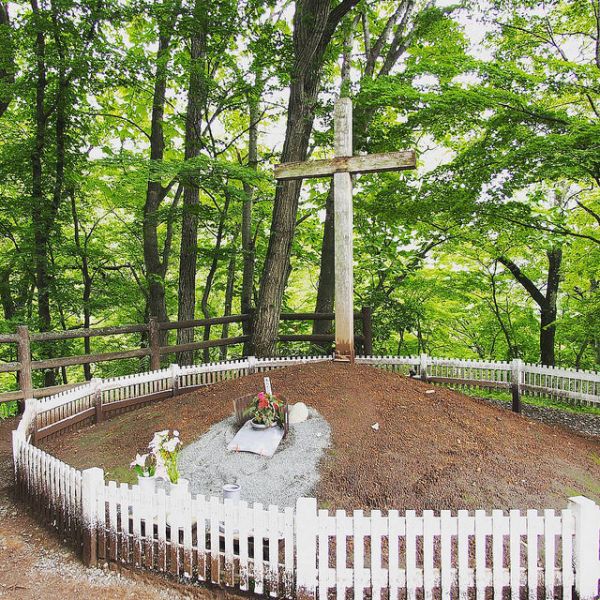 青森県パワースポットランキング①ありえない伝説「キリストの墓」