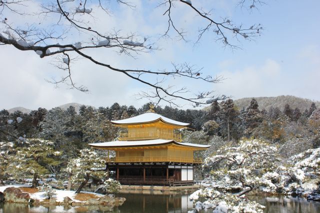 京都絶景撮影スポット③雪が降ったら絶対チャンス！金閣寺