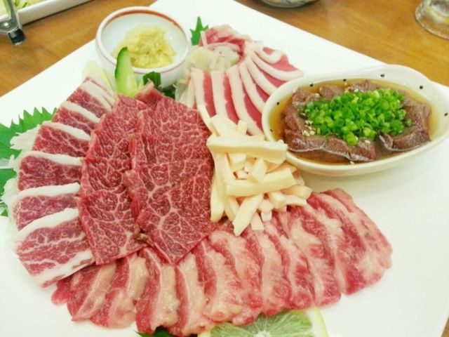 熊本県馬肉料理ランキング⑧馬肉好きが高じて店を出してしまった！馬焼料理 さくら食堂