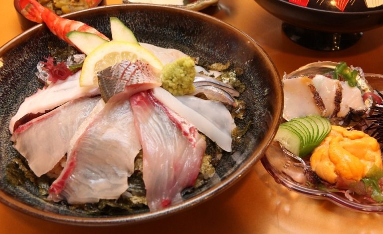 熊本県海鮮丼ランキング④漁師さん直通！ウニが新鮮！「天草地魚料理　いけす　やまもと」