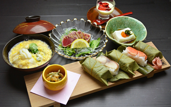 奈良三輪そうめん定番ランキング④柿の葉寿司も一緒に楽しめる！柿の葉寿司平宗奈良店本館